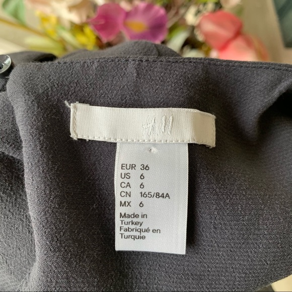 •H&M• Charcoal Gray Viscose Side Knot Dress-Size 6 - Picture 2 of 7